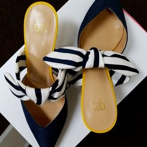 Cabi Bow Kitten Heel Size 9